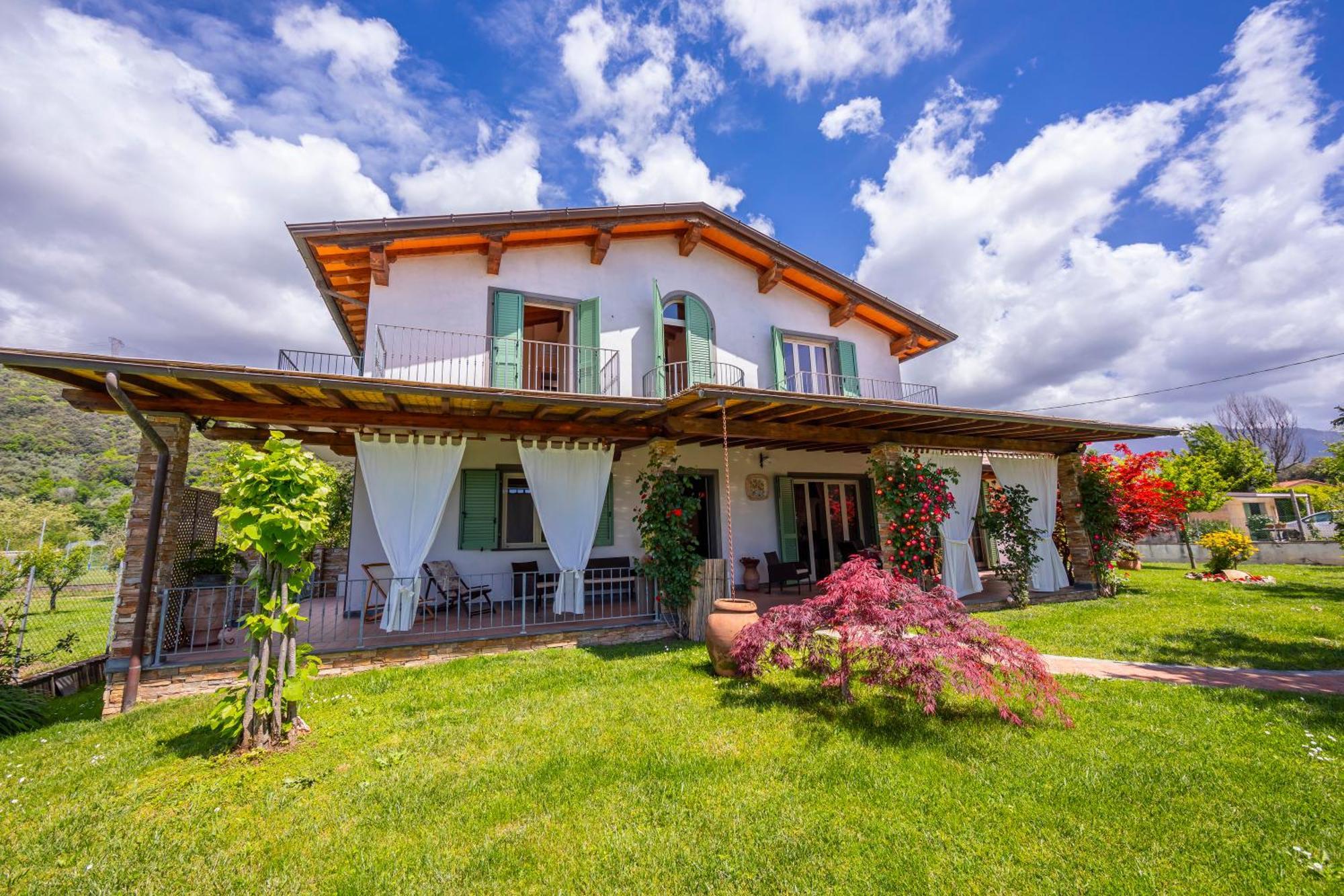 Villa Clara Few Km From The Sea - Happy Rentals ピエトラサンタ エクステリア 写真